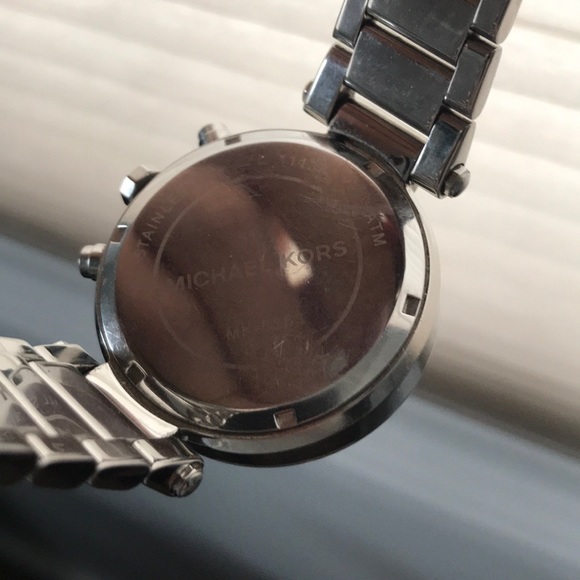 MIchael Kors Watch - Picture 4 of 4